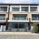 townhouse ขายทาวน์โฮม 3 ชั้น (ต่ำกว่าราคาประเมิน) บ้านกลางเมือง เกษตร–นวมินทร์ (Baan Klang Muang Kaset-Nawamin) 20 ตร.ว., 3 น 3 น้ำ 2 จอดรถ, ราคา 4.2 ล้านบาท  พ.ท. 20 Square Wah 3BEDROOM 4200000 BAHT ดีลเด็ด! เป็นทาวน์โฮมพร้อมอยู่ มีการตกแต่งภายในเพิ